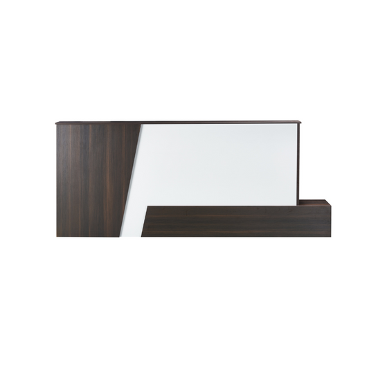 Modern reception desk featuring a white front panel and a melamine finish, available in either dark oak or light oak, sized at 2600 x 600 x 1100 mm, set in a professional office environment.